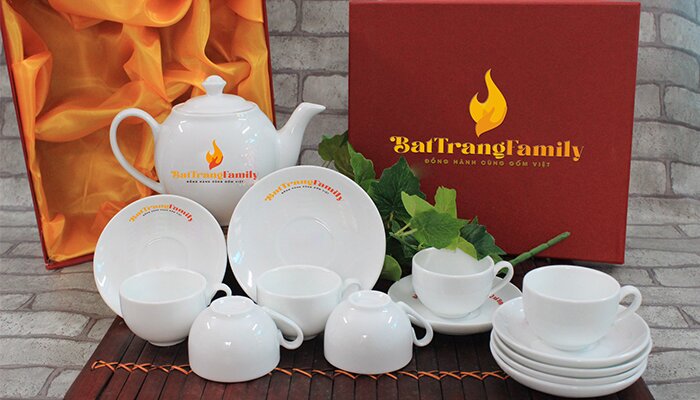 Tại sao nên sử dụng quà tặng in logo bằng gốm sứ?