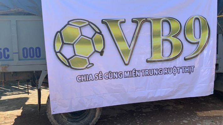 Vua bài 9 cùng chuyến từ thiện đầy ý nghĩa tại miền Trung ruột thịt