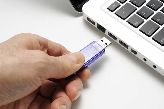 USB viết tắt của từ gì? Những công dụng của USB