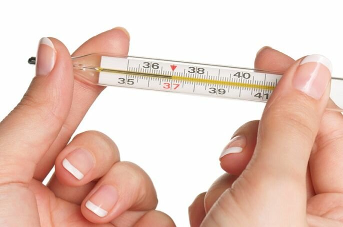 Bao nhiêu độ là sốt? Dấu hiệu nhận biết bị sốt là gì?
