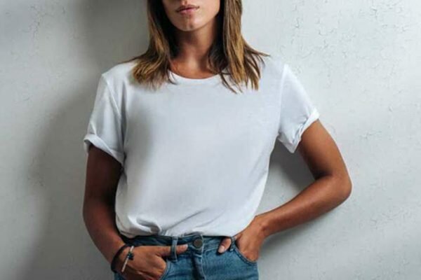 Da ngăm mặc màu gì hợp? Màu gì để tôn làn da ngăm?