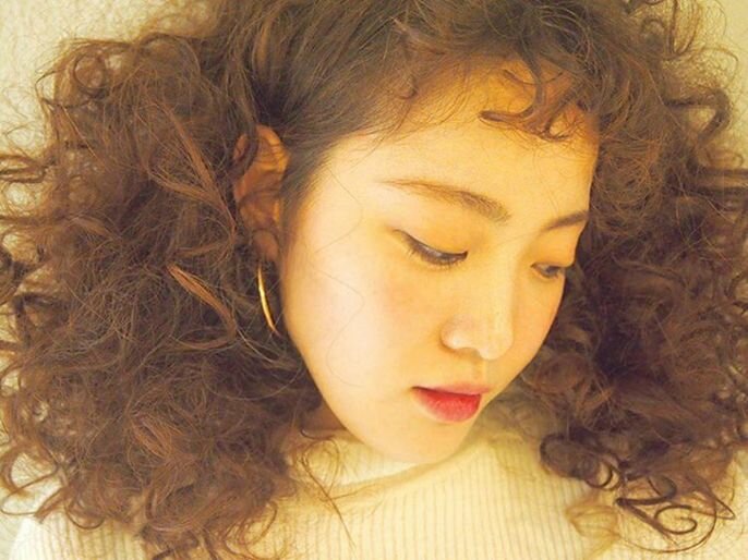 Tóc xoăn tự nhiên có nên cắt Layer - #5 kiểu tóc phù hợp, cá tính