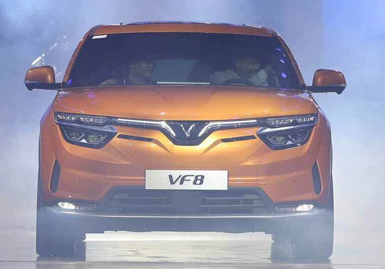 Tính năng vượt trội ADAS và Smart Service trên VF 8 - chinh phục người dùng